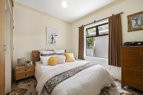 Photo of property in 188 Breaker Bay Road, Breaker Bay, Wellington, 6022