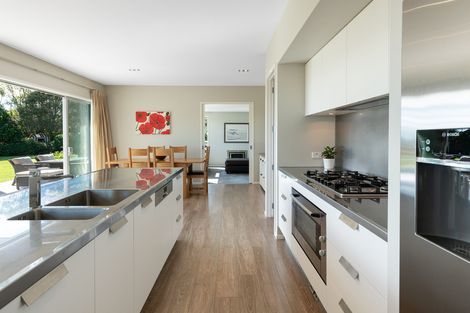 Photo of property in 6 Orakei Place, Welcome Bay, Tauranga, 3112