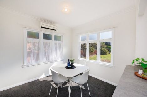 Photo of property in 657 Featherston Street, Roslyn, Palmerston North, 4414
