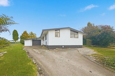Photo of property in 42 Waianiwa Place, Tokoroa, 3420