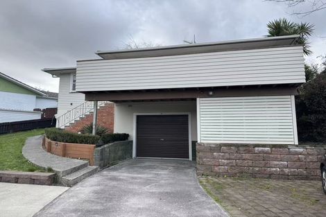 Photo of property in 62 La Rosa Street, Green Bay, Auckland, 0604