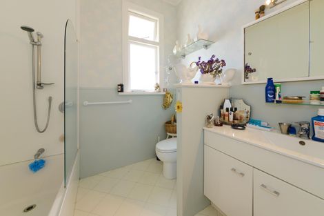 Photo of property in 55 Karina Terrace, Roslyn, Palmerston North, 4414