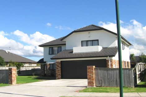 Photo of property in 13 Piriti Drive, Te Atatu Peninsula, Auckland, 0610
