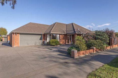 Photo of property in 423 Harewood Road, Harewood, Christchurch, 8051