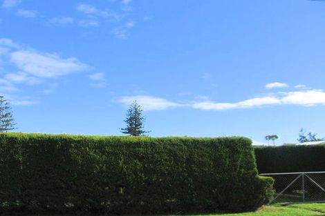 Photo of property in 17 Hall Place, Foxton Beach, Foxton, 4815