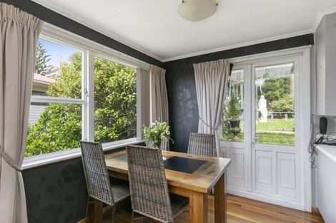 Photo of property in 13 Paparangi Crescent, Paparangi, Wellington, 6037