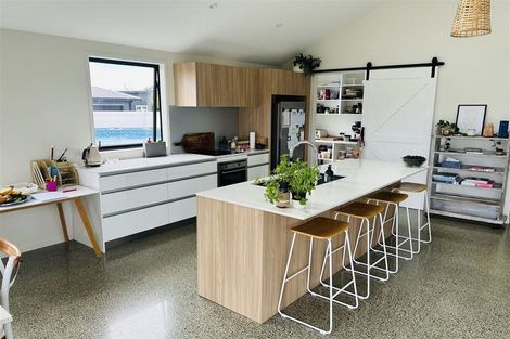 Photo of property in 7b Mavis Place, Beach Haven, Auckland, 0626