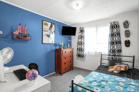 Photo of property in 49 Norana Road, Timberlea, Upper Hutt, 5018