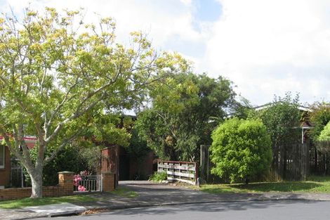 Photo of property in 1/67 Parr Terrace, Castor Bay, Auckland, 0620