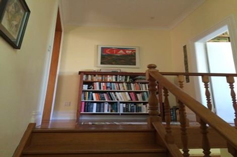 Photo of property in 100 Rolleston Street, Mount Cook, Wellington, 6021