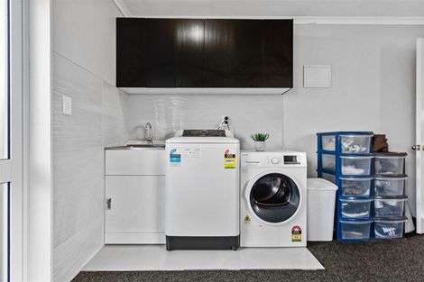 Photo of property in 3 Martin Jugum Lane, Ranui, Auckland, 0612