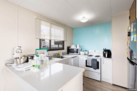 Photo of property in 33 Starforth Place, Henderson, Auckland, 0612