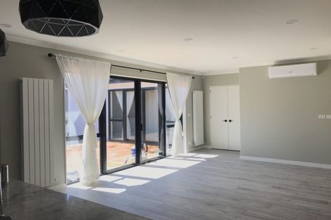 Photo of property in 66 Symes Drive, Red Beach, 0932