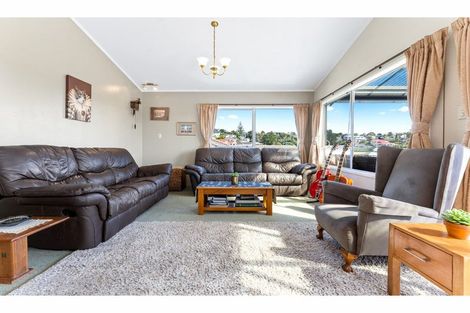 Photo of property in 42 Velma Road, Hillcrest, Auckland, 0627