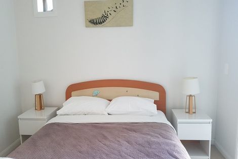 Photo of property in 2/37 Shakespeare Road, Milford, Auckland, 0620