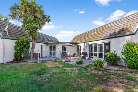 Photo of property in 20 Hillcrest Place, Avonhead, Christchurch, 8042