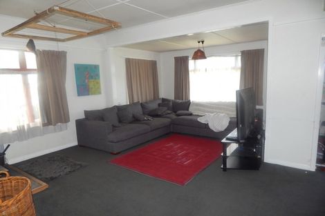 Photo of property in 15 Romilly Street, Westport, 7825