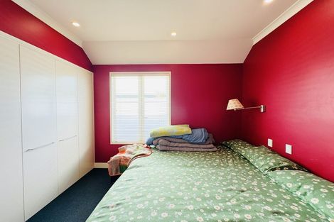 Photo of property in 6 Holly Court, Palmerston North, 4410