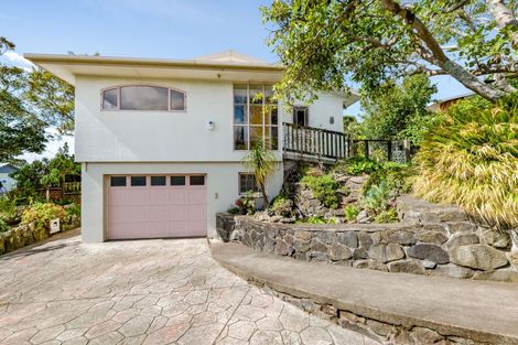 Photo of property in 64 Waiwaka Terrace, Strandon, New Plymouth, 4312