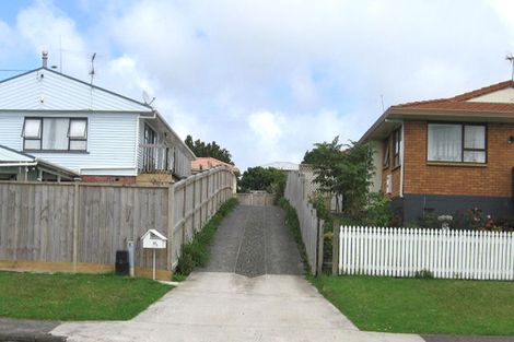 Photo of property in 57 Colwill Road, Massey, Auckland, 0614
