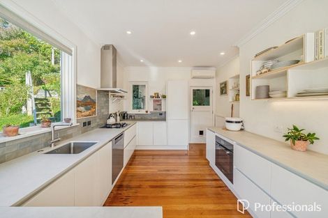 Photo of property in 31 Walter Road, Lowry Bay, Lower Hutt, 5013