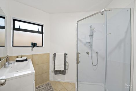 Photo of property in 70a Sturges Road, Henderson, Auckland, 0612