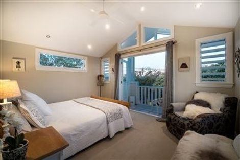 Photo of property in 41 Seaview Avenue, Northcote, Auckland, 0627