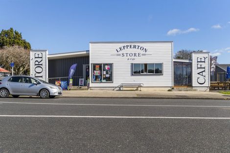 Photo of property in 7 Cross Street, Lepperton, New Plymouth, 4373
