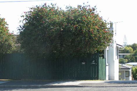 Photo of property in 1/164 Forrest Hill Road, Forrest Hill, Auckland, 0620