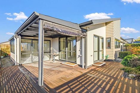 Photo of property in Caversham Park, 2/18 Caversham Road, Westmere, Whanganui, 4501