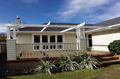 Photo of property in 13 Kervil Avenue, Te Atatu Peninsula, Auckland, 0610