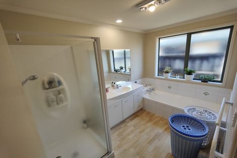 Photo of property in 16 Earlswood Avenue, Hamilton East, Hamilton, 3216