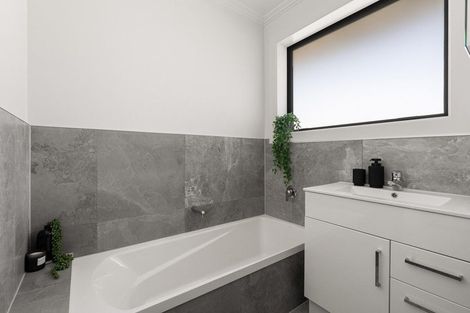 Photo of property in 196 Ngatai Road, Otumoetai, Tauranga, 3110