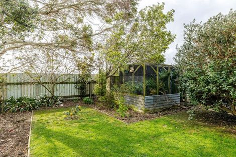Photo of property in 38 Peters Avenue, Cloverlea, Palmerston North, 4412