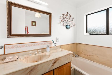 Photo of property in 15a Holyrood Terrace, Waipukurau, 4200