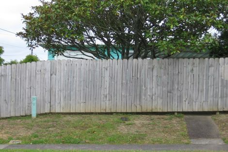 Photo of property in 2/69 Stanley Road, Glenfield, Auckland, 0629