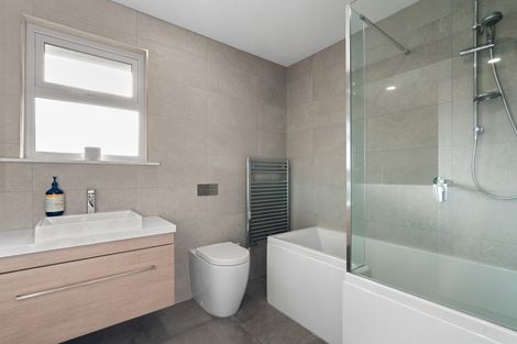 Photo of property in 16 Doris Gordon Crescent, Crofton Downs, Wellington, 6035