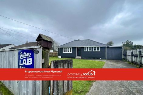 Photo of property in 21 Miro Street, Merrilands, New Plymouth, 4312