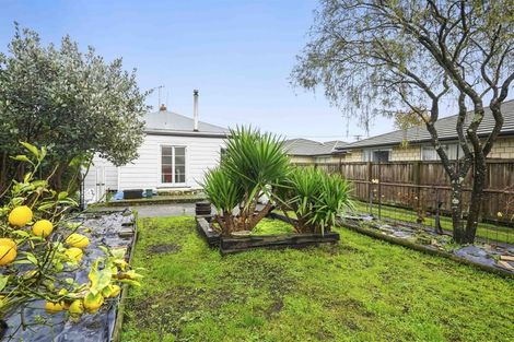 Photo of property in 11 Lyon Street, Frankton, Hamilton, 3204