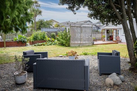 Photo of property in 45 Puru Crescent, Lyall Bay, Wellington, 6022