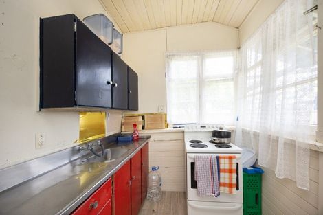 Photo of property in 1 Ranfurly Street, Palmerston North, 4410
