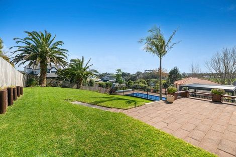 Photo of property in 11 Azure Grove, Unsworth Heights, Auckland, 0632