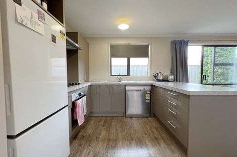 Photo of property in 108u2 Old Farm Road, Hamilton East, Hamilton, 3216