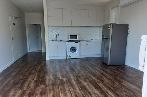 Photo of property in 8 Skua Road, Hobsonville, Auckland, 0616