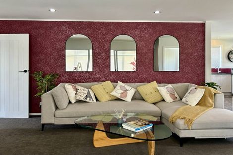 Photo of property in 5 Silverwood Place, Hornby, Christchurch, 8042