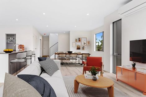 Photo of property in 20 Port Way, Rosehill, 2113
