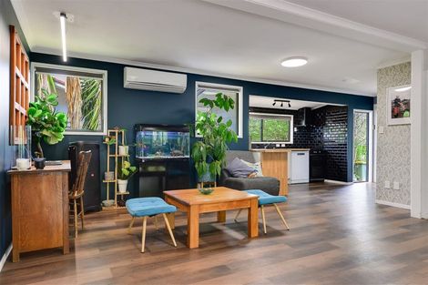 Photo of property in 6 Cemetery Road, Waiuku, 2123