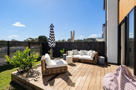 Photo of property in 26 Marine Parade, Hobsonville, Auckland, 0616