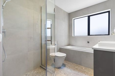 Photo of property in 90 Awaruku Road, Torbay, Auckland, 0630