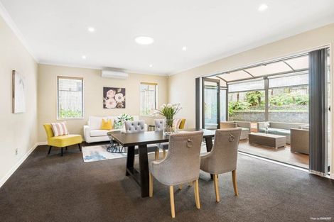 Photo of property in 17 Ohau Court, Fairview Heights, Auckland, 0632